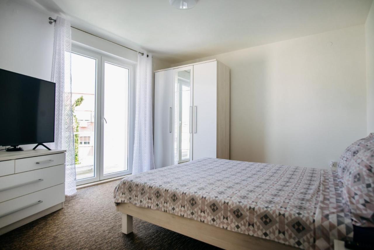 Sunnynest Apartment - 3Br Apt With Free Parking & Wi-Fi, Close To Lapad Bay Beach 두브로브니크 외부 사진
